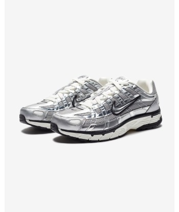 NIKE P-6000 - METALLICSILVER/ SAIL de l' environnement