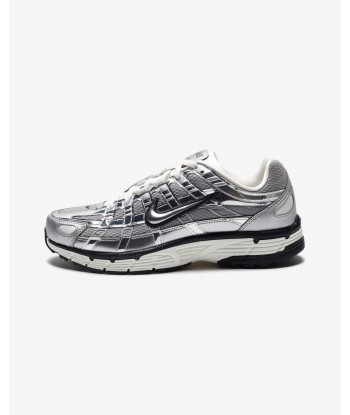 NIKE P-6000 - METALLICSILVER/ SAIL de l' environnement