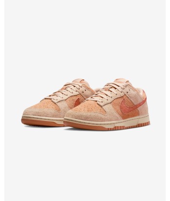 NIKE WOMEN'S DUNK LOW - SHIMMER/ BURNTSUNRISE est présent 