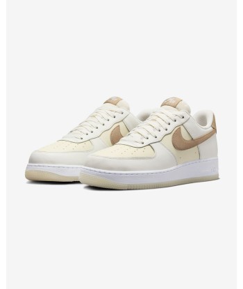 NIKE AIR FORCE 1 '07 LV8 - SAIL/ KHAKI/ COCONUTMILK/ WHITE Toutes les collections ici