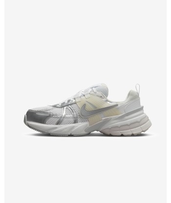 NIKE WOMEN'S V2K RUN - WHITE/ METALLICSILVER est présent 