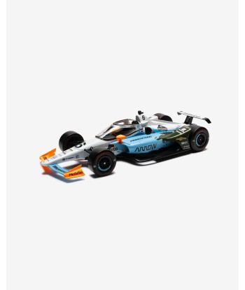 UNDEFEATED X MCLAREN 1:18 SCALE INDY 500 CAR - 6 MONTOYA À commander