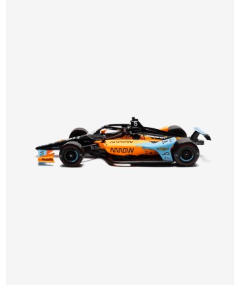 UNDEFEATED X MCLAREN 1:18 SCALE INDY 500 CAR - 5 O'WARD est présent 