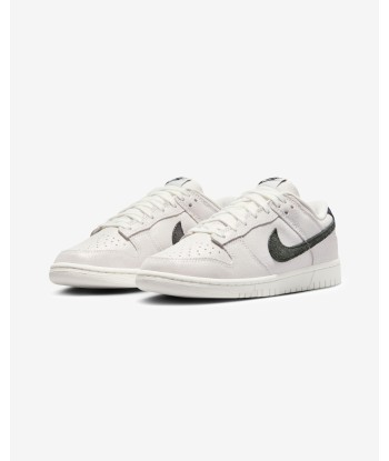 NIKE WOMEN'S DUNK LOW SE - WHITE/ BLACK/ TEAMRED shop