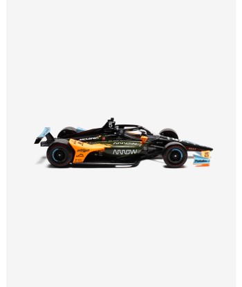 UNDEFEATED X MCLAREN 1:18 SCALE INDY 500 CAR - 5 O'WARD est présent 