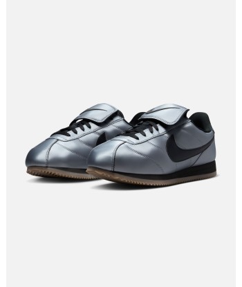 NIKE CORTEZ SE - MTLCCOOLGREY/ BLACK suggérées chez