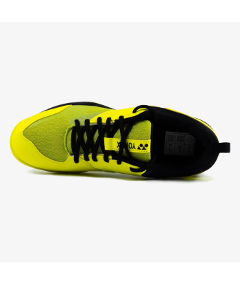 Yonex Power Cushion 37 (Bright Yellow) est présent 