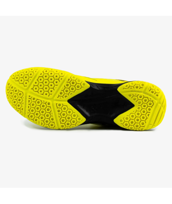 Yonex Power Cushion 37 (Bright Yellow) est présent 