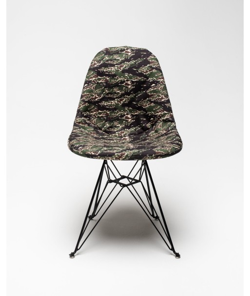 UNDEFEATED X MODERNICA SIDE SHELL EIFFEL CHAIR WITH CUSTOM COVER Le MVP de beaucoup